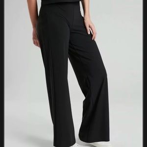 Athleta Meridian Wide Leg pants black size medium tall.